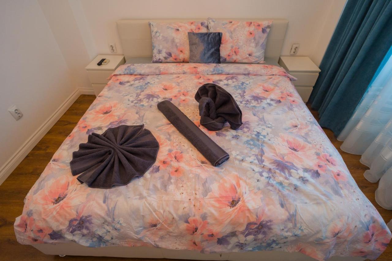 Cozy & Spacious 2Br Apartment With Netflix ブカレスト エクステリア 写真