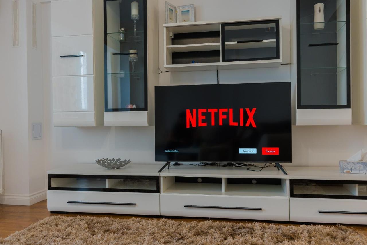 Cozy & Spacious 2Br Apartment With Netflix ブカレスト エクステリア 写真