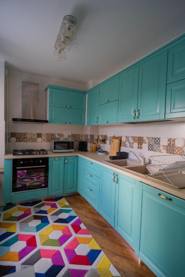 Cozy & Spacious 2Br Apartment With Netflix ブカレスト エクステリア 写真