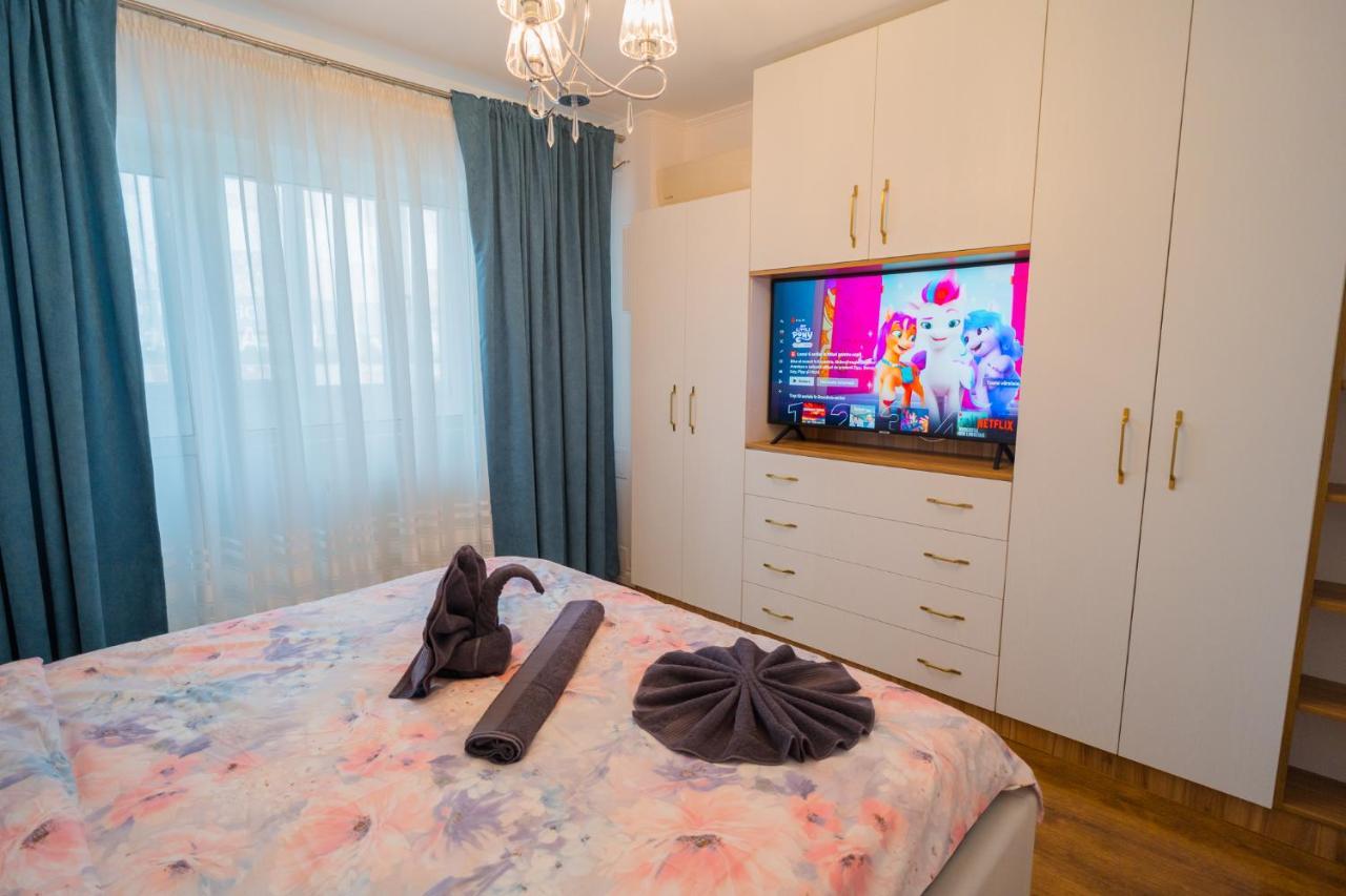 Cozy & Spacious 2Br Apartment With Netflix ブカレスト エクステリア 写真
